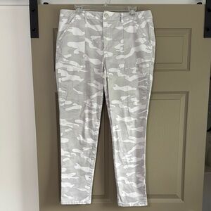 Wit & Wisdom Gray/white Camouflage Pants Size 14